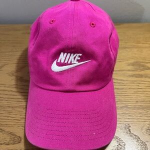 Nike Heritage Pink Hat
